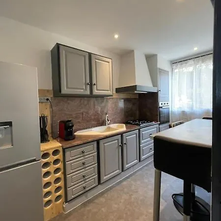 Apartament Le Bord De *